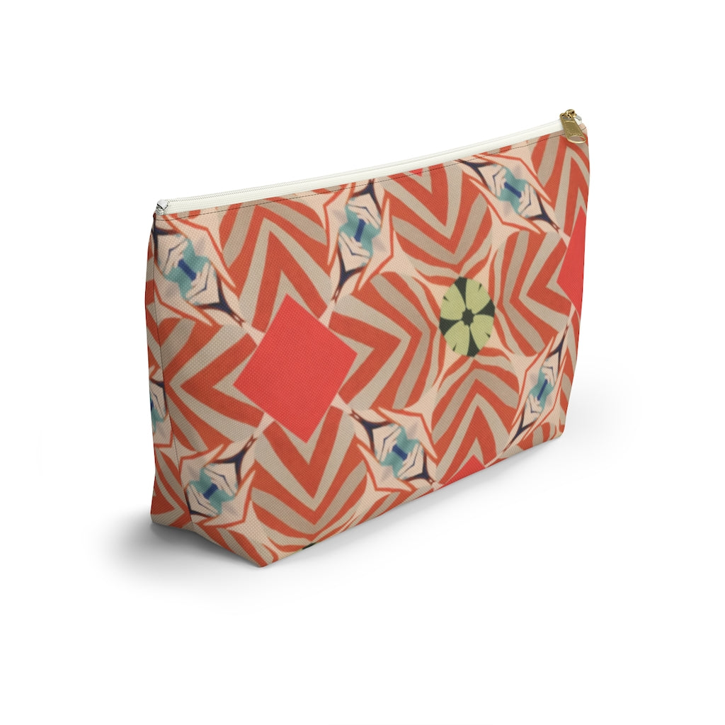 Retro Geo Accessory Pouch w T-bottom